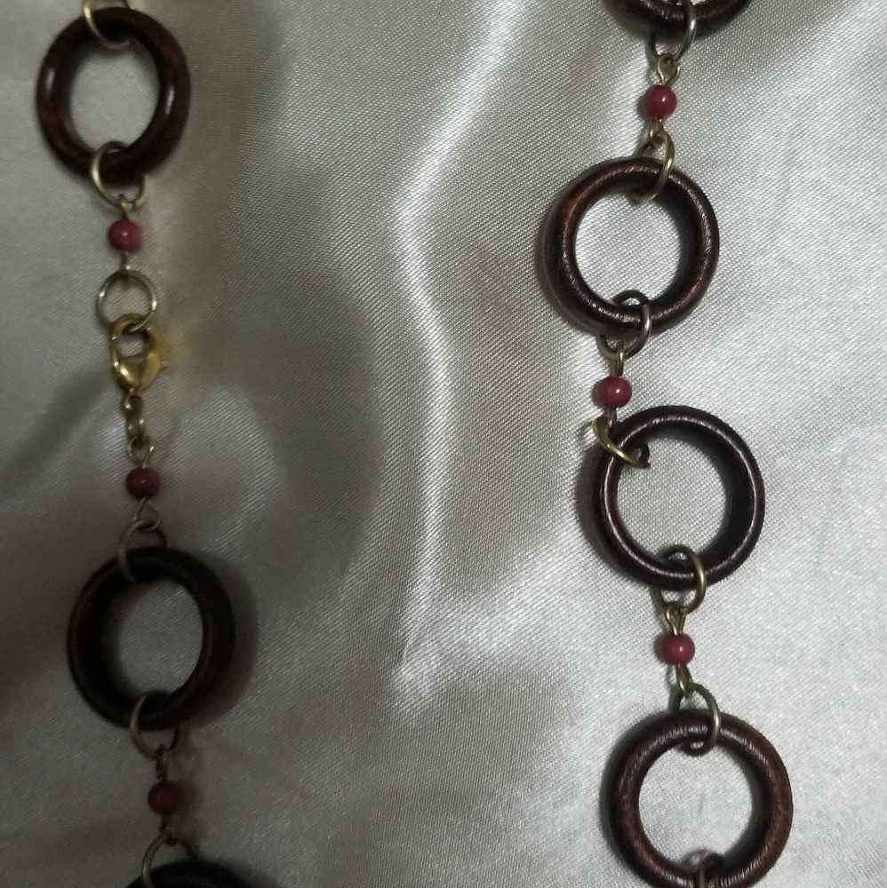 NECKLACE - Picture 2 of 2